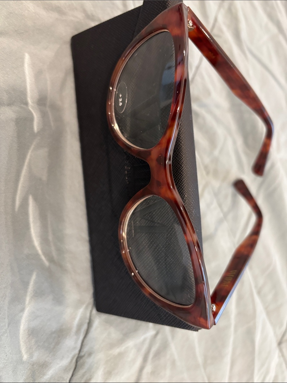 White House Black Market Tortoiseshell Readers - Brown 2.5